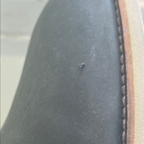 Black Oxford Shoes with Suede Finish and Sleek Sole